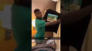 Kelechi Iheanacho is broke after spotted selling clothes for his fellow Super Eagles teammates [upl. by Ilrebma]