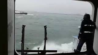 Watch how this Japanese pilot managed to get off the ship in bad weather condition [upl. by Eachelle]