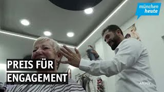 Preisverleihung  Friseur Ibo bekommt wird für sein Engagement geehrt [upl. by Erehc289]