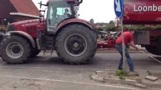 Tractor vliegt uit de bocht [upl. by Dragelin476]