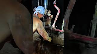 Roughneck on Floor Rig job P1 rig oilandgas drilling oil tripping [upl. by Lipski875]