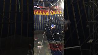 Trapézio de voos🔥 cirquedusoleil disney circus cirque circo trampwall trampoline gymnast [upl. by Pillsbury95]