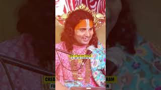 गुरुदेव मेरा पति और मेरा बेटा दोनों दारू पीते हैं shorts aniruddhacharyaji youtubeshorts [upl. by Nevil383]