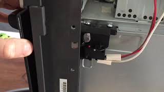 Bosch HBC84H500 microwave oven shortcircuit on opening door Fixed with a new microswitch [upl. by Silsbye]