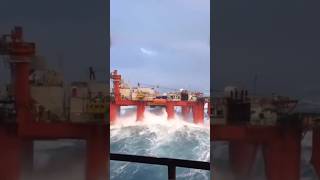 How do oil rigs survive strong wave in the ocean🤯 [upl. by Aleciram359]