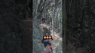 EL MANCO DEL GRUPO 😂😂 fail failmtb mtb enduromtb downhillmtb [upl. by Yrolam]