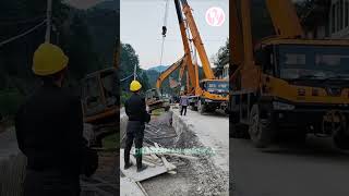 Crane lifting accident [upl. by Marya]