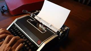 Lettera 33 typewriter demo [upl. by Nomde]