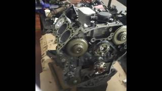 Audi Q7 30 TDI بدء تجميع المحرك كامل Complete engine assembly AudiVwSkodaGolfSeatmusicrap [upl. by Disini445]