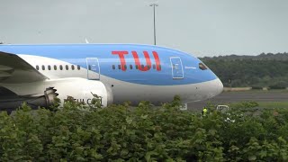 Boeing 787 Dreamliner dream maker arriving and departing Newcastle international airport [upl. by Yasdnil]