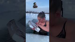 snow frozen funny mermaid ice icequeen winter iceswimming swimmingstyle iceswim [upl. by Einahteb]