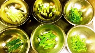 6 Ways to Cut Scallions Green Onions for Chinese Cooking [upl. by Lajet]