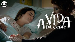 Ana dá sinais de recuperação e se mexe  A Vida da Gente  Cap 47  2304  TV Globo [upl. by Mazel]