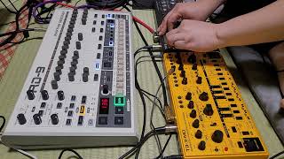 BEHRINGER TD3MO TD3 RD9 JAM008 techno acid behringer td rd [upl. by Navy]