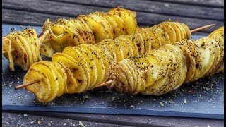 Wie man TornadoKartoffeln vom Grill macht  deutsches Grill und BBQRezept  0815BBQ [upl. by Kcered]