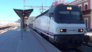 Circulaciones de trenes por la estación de Xàtiva [upl. by Reese]