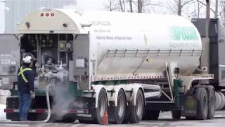 PRAXAIR TANKER TRUCK loading intensely cold oxygen 300 celius [upl. by Jock]