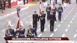 Chilenos con bandera enrollada en Desfile Militar del Perú 2012 [upl. by Schechinger218]