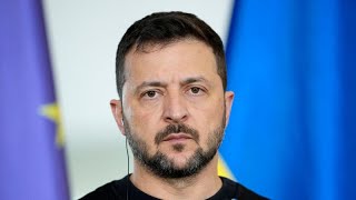 Zelensky presenta il quotpiano per la vittoriaquot al parlamento ucraino [upl. by Livvyy]