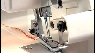 SINGER Overlock CG754  Pie para acordonar [upl. by Nevag]