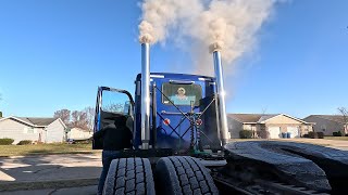 127 Detroit Diesel Cold Start [upl. by Hellman2]