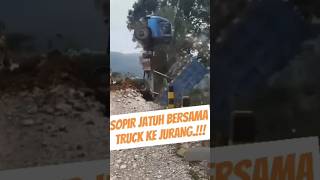 ❌✴️NASIB SIAL SOPIR INI TERBALIK BERSAMA TRUCKNYA KE JURANG‼️ SEMOGA SANG SOPIR SELAMAT‼️🤲 [upl. by Moonier]