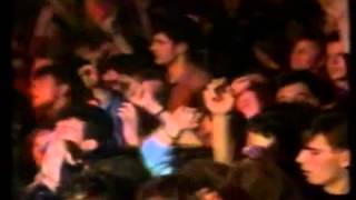 Ples nevjernih godina  Crvena jabuka  Live 1990 [upl. by Nolahp]