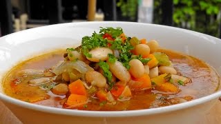 Griechische Weiße Bohnensuppe  Fasolada Rezept  Vegan Vegetarisch [upl. by Maura]