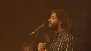 Salvador Sobral  sem voz LIVE Ao Vivo Teatro Maria Matos [upl. by Enitsyrk]