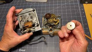 Hammond Junior Part 4 How the Clock Motor Works [upl. by Loy]