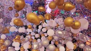 Pechanga NYE 2023 balloon amp confetti drop [upl. by Sheffield304]