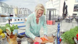 Tinas sommer Sommerlig fiskesuppe med reker og laks [upl. by Lamp]