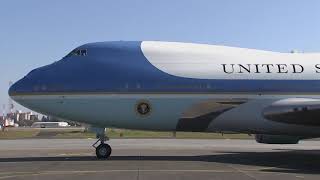 Air Force One Neue Kühlschränke für USPräsidenten kosten 24 Millionen Euro [upl. by Rhys589]