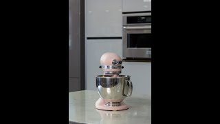 Batidora KitchenAid Artisan color rosa pastel [upl. by Brittani]