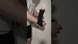 How to Use WRIST WRAPS for Lifting [upl. by Taggart]