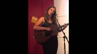 Maaike Ouboter Dat ik je mis Live Acoustic  FNAC Cafe Antwerpen 040715 [upl. by Neff]