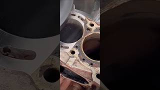 Rectification d’un bloc moteur engine Block Resurfacing [upl. by Vanthe]