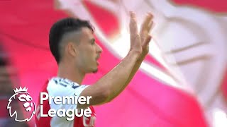 Gabriel Martinelli gives Arsenal lead over Leicester City  Premier League  NBC Sports [upl. by Peri]