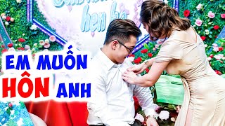 Cô nàng THÈM KHÁT TÌNH YÊU vừa gặp bạn trai ĐÒI HÔN MC Quyền Linh cười bò  Hẹn Hò Quyền Linh [upl. by Jeannette]