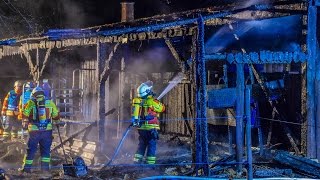 PFERDESTALL IN FLAMMEN Alle Pferde können gerettet werden  GROSSEINSATZ FEUERWEHR STUTENSEE [upl. by Ynattib185]