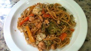 YAKISSOBA  COMO FAZER [upl. by Surovy]