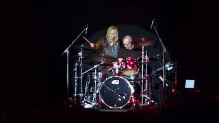 Melissa Etheridge amp Brian Delaney play Drums  Like the Way I Do [upl. by Ashjian]