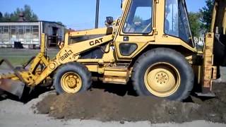 CAT 428 B Caterpillar 428B old but very strong [upl. by Trimmer]