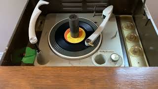 Last video of the RCA SHF8 phonograph [upl. by Muiram]