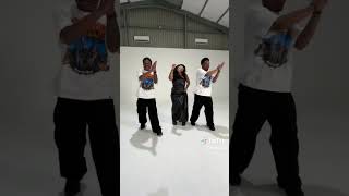 Durban gogo doing amapiano dance challenge amapianodancechallage vibe amapiano sama28 4u [upl. by Eiramanin]