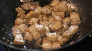 Headless Chicken Cooks Braised Pork Belly [upl. by Hsiekal]