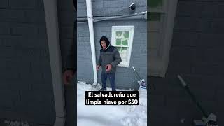 Salvadoreño limpiando nieve salvadorenosporelmundo humor salvadorenos comedia [upl. by Evelin]