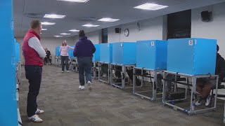 Polls open across Illinois as Election Day 2024 gets underway [upl. by Etterrag]