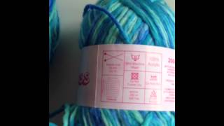 Yarn Review Robin Candy Floss Super Chunky [upl. by Caiaphas107]