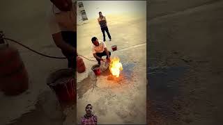 Gas cylinder se savdhan rahen motivation lpg funny fire diwali experiment [upl. by Schaefer173]